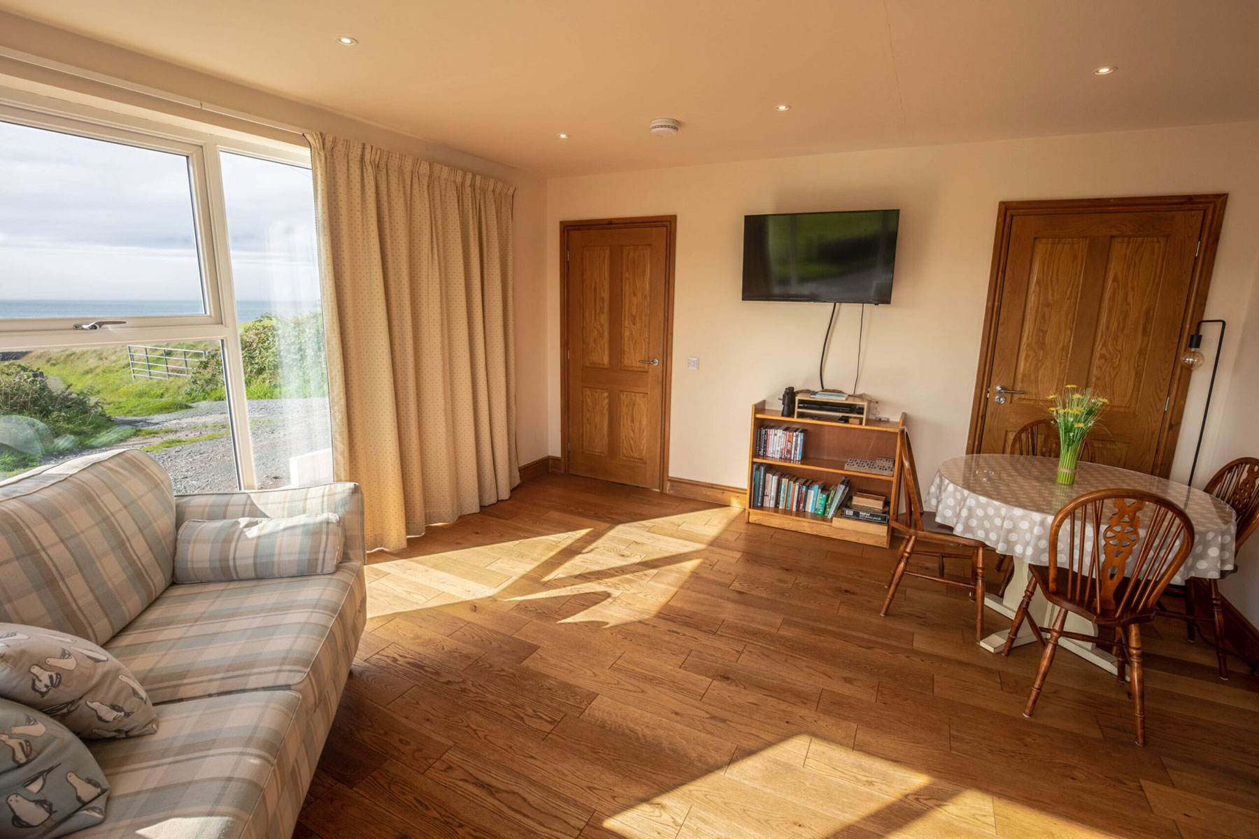 seascape-cottage-main-lounge-view-2 seascape cottage kitchen